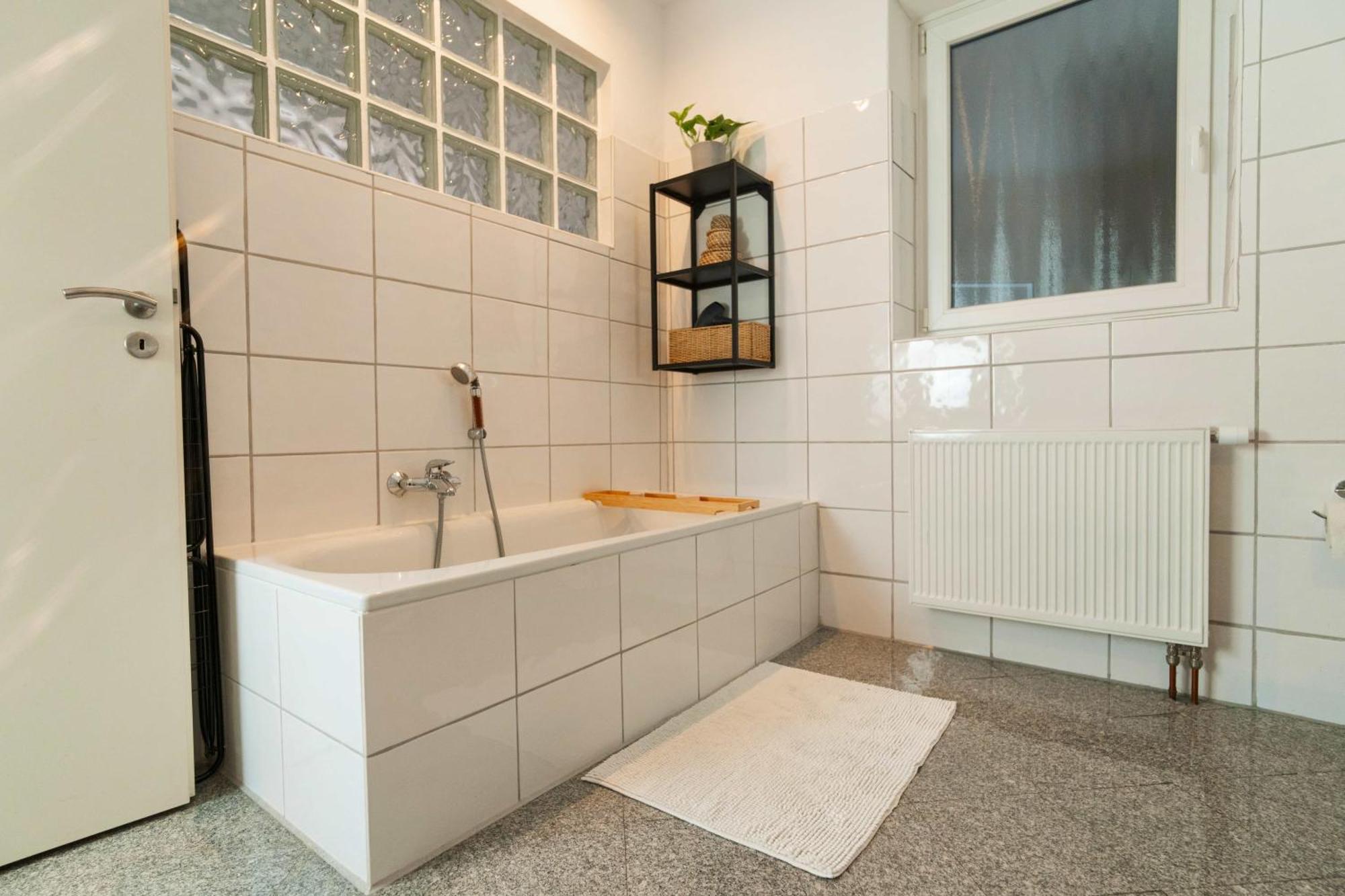 Urban Apartment - Stilvoll & Im Herzen Der Stadt Bremerhaven Buitenkant foto